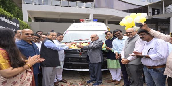 ಮೊಬೈಲ್ ಡಯಾಗ್ನೋಸ್ಟಿಕ್ ವಾಹನ ಸೇವೆಗೆ ಸಚಿವ ಜೋಶಿ ಚಾಲನೆ
