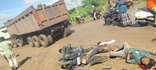Lorry-two-wheeler collision: Two dead Lorry-two-wheeler collision: Two dead