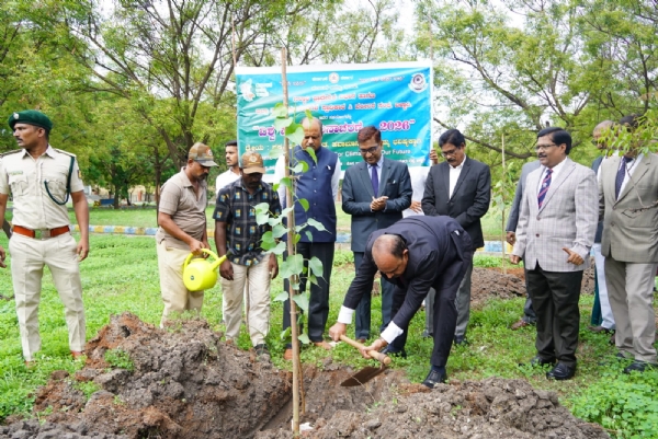 District Judge Siddalingaprabhu calls for protection of green environment