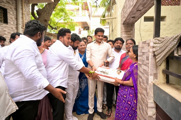ಮುಖ್ಯಮಂತ್ರಿಗಳಿಂದ ಕಾಮಗಾರಿಗಳಿಗೆ ಉದ್ಘಾಟನೆ ; ಶಾಸಕ ನಾರಾ ಭರತರೆಡ್ಡಿ ಮುಖ್ಯಮಂತ್ರಿಗಳಿಂದ ಕಾಮಗಾರಿಗಳಿಗೆ ಉದ್ಘಾಟನೆ ; ಶಾಸಕ ನಾರಾ ಭರತರೆಡ್ಡಿ