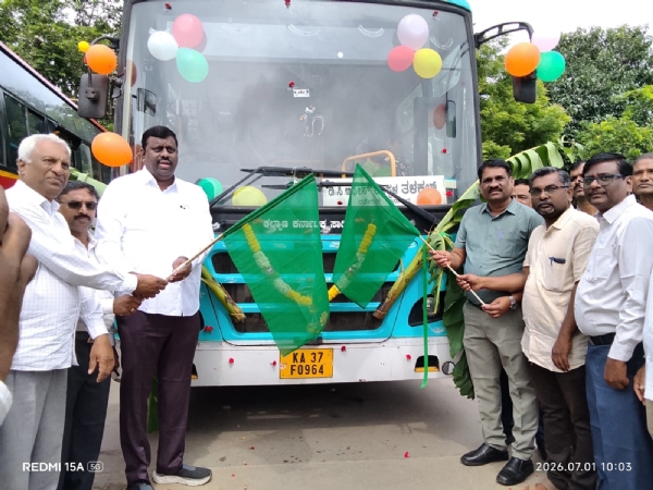 ಕೊಪ್ಪಳ-ತಳಕಲ್ ಬಸ್ ಸಂಚಾರಕ್ಕೆ ಶಾಸಕ ಕೆ.ರಾಘವೇಂದ್ರ ಹಿಟ್ನಾಳ ಚಾಲನೆ