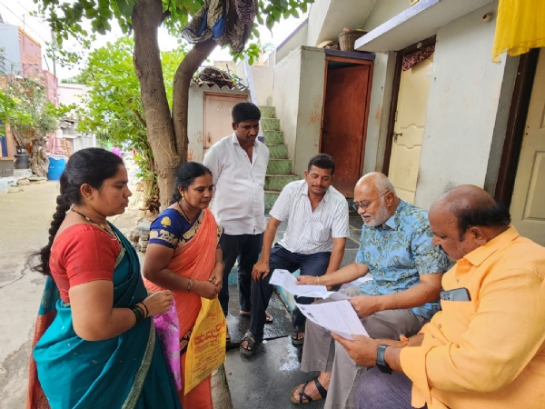 ಎಸ್ಐಆರ್ ಎನ್ಯೂಮರೇಶನ್ ಜಾಗೃತಿಯಲ್ಲಿ ಸಕ್ರಿಯವಾಗಿರುವ ಶಾಸಕ ವೈ.ಎಂ. ಸತೀಶ್ ಎಸ್ಐಆರ್ ಎನ್ಯೂಮರೇಶನ್ ಜಾಗೃತಿಯಲ್ಲಿ ಸಕ್ರಿಯವಾಗಿರುವ ಶಾಸಕ ವೈ.ಎಂ. ಸತೀಶ್