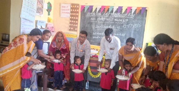 ಹಿರೇ ಸೂಳಿಕೇರಿ ತಾಂಡಾ : ಅಂಗನವಾಡಿ ಮಕ್ಕಳಿಗೆ ಅಕ್ಷರಾಭ್ಯಾಸ ಹಾಗೂ ಬೀಳ್ಕೊಡುಗೆ ಹಿರೇ ಸೂಳಿಕೇರಿ ತಾಂಡಾ : ಅಂಗನವಾಡಿ ಮಕ್ಕಳಿಗೆ ಅಕ್ಷರಾಭ್ಯಾಸ ಹಾಗೂ ಬೀಳ್ಕೊಡುಗೆ