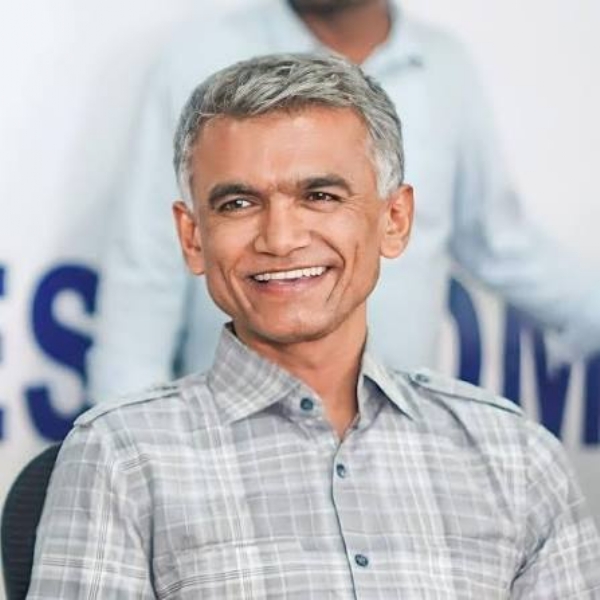 ಜಾಗತಿಕ ನಗರ ಕನಸಿಗಿಂತ ಮೊದಲು ಬೆಂಗಳೂರಿಗರಿಗೆ ಉತ್ತಮ ಜೀವನಮಟ್ಟವೇ ಆದ್ಯತೆ. ಟ್ರಾಫಿಕ್, ರಸ್ತೆ, ತ್ಯಾಜ್ಯ ಮತ್ತು ಮಳೆ ನೀರಿನ ಸಮಸ್ಯೆಗಳಿಗೆ ಪರಿಹಾರವೇ ಮೊದಲ ಗುರಿ, ಎಂದು ಸಚಿವ ಕೃಷ್ಣ ಬೈರೇಗೌಡ ಹೇಳಿದ್ದಾರೆ ಜಾಗತಿಕ ನಗರ ಕನಸಿಗಿಂತ ಮೊದಲು ಬೆಂಗಳೂರಿಗರಿಗೆ ಉತ್ತಮ ಜೀವನಮಟ್ಟವೇ ಆದ್ಯತೆ. ಟ್ರಾಫಿಕ್, ರಸ್ತೆ, ತ್ಯಾಜ್ಯ ಮತ್ತು ಮಳೆ ನೀರಿನ ಸಮಸ್ಯೆಗಳಿಗೆ ಪರಿಹಾರವೇ ಮೊದಲ ಗುರಿ, ಎಂದು ಸಚಿವ ಕೃಷ್ಣ ಬೈರೇಗೌಡ ಹೇಳಿದ್ದಾರೆ
