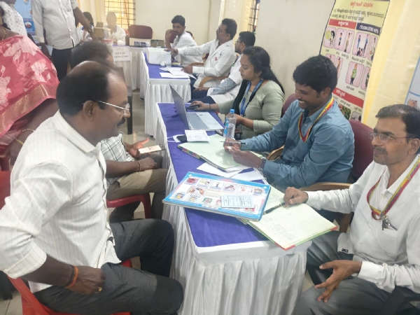 ಪತ್ರಕರ್ತರು ಆರೋಗ್ಯದ ಕಾಳಜಿ ವಹಿಸಬೇಕು : ಮುಂಡ್ರಗಿ ನಾಗರಾಜ್ ಪತ್ರಕರ್ತರು ಆರೋಗ್ಯದ ಕಾಳಜಿ ವಹಿಸಬೇಕು : ಮುಂಡ್ರಗಿ ನಾಗರಾಜ್