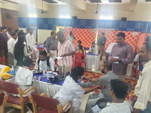 ಪತ್ರಕರ್ತರು ಆರೋಗ್ಯದ ಕಾಳಜಿ ವಹಿಸಬೇಕು : ಮುಂಡ್ರಗಿ ನಾಗರಾಜ್ ಪತ್ರಕರ್ತರು ಆರೋಗ್ಯದ ಕಾಳಜಿ ವಹಿಸಬೇಕು : ಮುಂಡ್ರಗಿ ನಾಗರಾಜ್