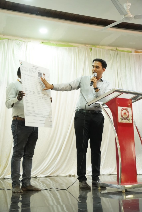 ಬಳ್ಳಾರಿ: ಎಸ್ಐಆರ್ ಕುರಿತು ವಿದ್ಯಾರ್ಥಿಗಳಲ್ಲಿ ಜಾಗೃತಿ : ಗಣತಿ ನಮೂನೆ ಸಲ್ಲಿಕೆ ಕಡ್ಡಾಯ