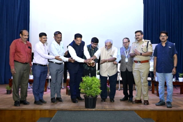ಸ್ನೇಕ್ ಡೇ ಸ್ನೇಕ್ ಡೇ