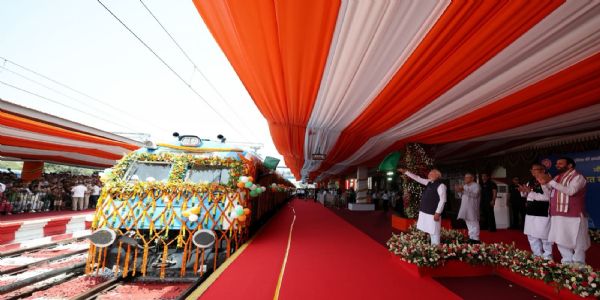 ದೇಶದ ಮೊದಲ ಹೈಡ್ರೋಜನ್ ರೈಲಿಗೆ ಪ್ರಧಾನಿ ಮೋದಿ ಚಾಲನೆ