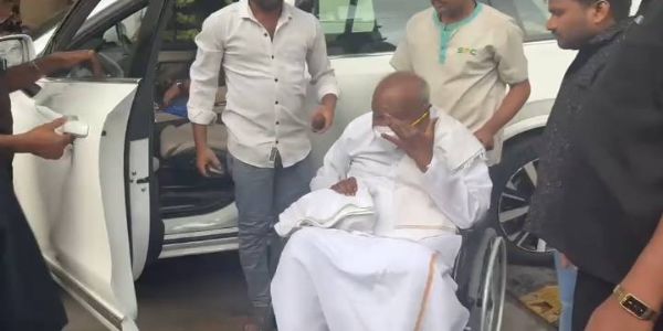 ಮಾಜಿ ಪ್ರಧಾನಿ ಎಚ್.ಡಿ. ದೇವೇಗೌಡರ ಪತ್ನಿ ಚೆನ್ನಮ್ಮ ನಿಧನ: ಕಣ್ಣೀರು ಹಾಕಿದ ದೇವೇಗೌಡರು
