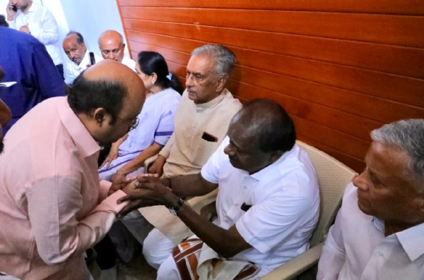 dr-yathindra-siddaramaiah dr-yathindra-siddaramaiah