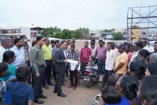 ಬಳ್ಳಾರಿಯ ಶ್ರೀರಾಂಪುರ ಕಾಲೋನಿಯ ಸರ್ಕಾರಿ ಶಾಲೆಗೆ ಜಿಲ್ಲಾಧಿಕಾರಿ ಭೇಟಿ ಬಳ್ಳಾರಿಯ ಶ್ರೀರಾಂಪುರ ಕಾಲೋನಿಯ ಸರ್ಕಾರಿ ಶಾಲೆಗೆ ಜಿಲ್ಲಾಧಿಕಾರಿ ಭೇಟಿ