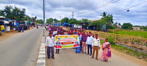 ಇರಕಲ್ಲಗಡಾದಲ್ಲಿ ಮತದಾರರ ಪಟ್ಟಿ ಪರಿಷ್ಕರಣೆಯ ಜಾಗೃತಿ ಜಾಥಾ
