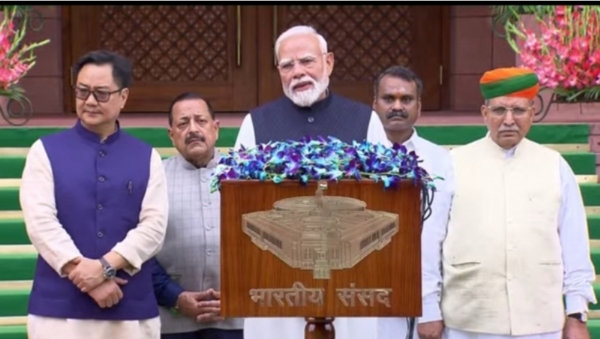 ಸಂಸತ್ ಅಧಿವೇಶನಕ್ಕೂ ಮುನ್ನ ಮಾಧ್ಯಮಗಳಿಗೆ ಮಾತನಾಡಿದ ಪ್ರಧಾನಿ ಸಂಸತ್ ಅಧಿವೇಶನಕ್ಕೂ ಮುನ್ನ ಮಾಧ್ಯಮಗಳಿಗೆ ಮಾತನಾಡಿದ ಪ್ರಧಾನಿ