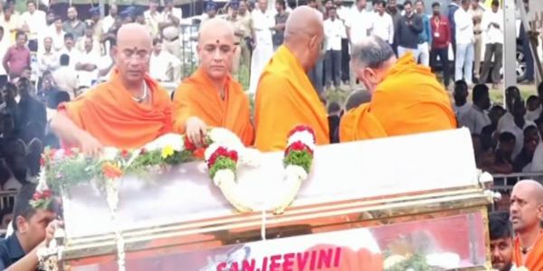 ಸರ್ಕಾರಿ ಗೌರವಗಳೊಂದಿಗೆ ಮಾಜಿ ಪ್ರಧಾನಿ ದೇವೇಗೌಡರ ಪತ್ನಿ ಚೆನ್ನಮ್ಮ ಅಂತ್ಯಕ್ರಿಯೆ