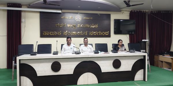 ತೆರಿಗೆ ವಸೂಲಾತಿ ಹೆಚ್ಚಿಸಿ; ನಿರ್ಲಕ್ಷ್ಯ ಸಹಿಸುವುದಿಲ್ಲ: ಶ್ರೀಧರ್ ಚಿನಗುಂಡಿ