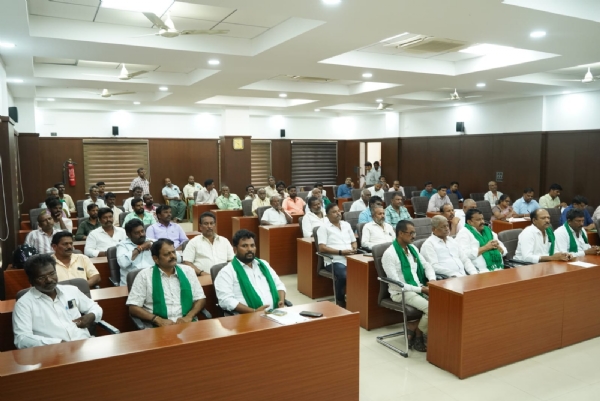 ಬಳ್ಳಾರಿ : ಜಿಲ್ಲೆಯಲ್ಲಿ ಮುಂಗಾರು ಕ್ಷೀಣ: ರೈತರ ನೆರವಿಗೆ ಜಿಲ್ಲಾಡಳಿತ ಸಿದ್ದ ಬಳ್ಳಾರಿ : ಜಿಲ್ಲೆಯಲ್ಲಿ ಮುಂಗಾರು ಕ್ಷೀಣ: ರೈತರ ನೆರವಿಗೆ ಜಿಲ್ಲಾಡಳಿತ ಸಿದ್ದ