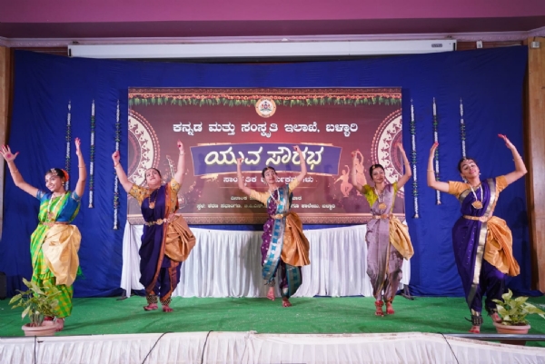 ಕಲೆ, ಕ್ರೀಡೆಗೆ ಹೆಚ್ಚಿನ ಆದ್ಯತೆ ನೀಡಿ: ಸಾಧನೆ ಸಾಧ್ಯ – ಮೇಯರ್ ಪಿ.ಗಾದೆಪ್ಪ ಕಲೆ, ಕ್ರೀಡೆಗೆ ಹೆಚ್ಚಿನ ಆದ್ಯತೆ ನೀಡಿ: ಸಾಧನೆ ಸಾಧ್ಯ – ಮೇಯರ್ ಪಿ.ಗಾದೆಪ್ಪ