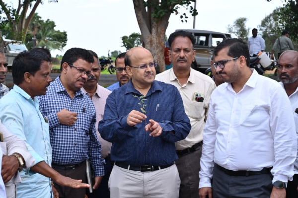 ಕೊಪ್ಪಳ, ಇರಕಲ್ಗಡ ಹೋಬಳಿ: ಮಳೆ ಕೊರತೆ - ಡಿಸಿ, ಸಿಇಒ ಭೇಟಿ
