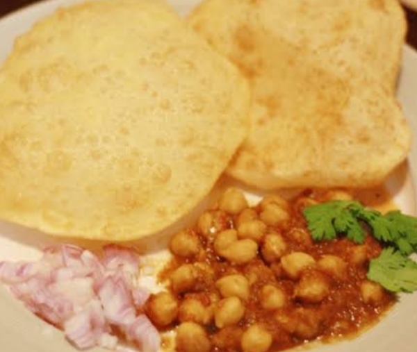 ಚೋಲೆ ಭಟೂರೆ