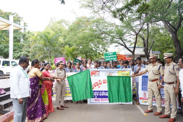 ಬಾಲ್ಯ ವಿವಾಹ ಆತಂಕಕಾರಿ, ಮದುವೆಗೆ ದೈಹಿಕ ಮಾನಸಿಕ ಪಕ್ವತೆ ಅಗತ್ಯ: ನ್ಯಾಯಾಧೀಶ ಸಿದ್ಧಲಿಂಗ ಪ್ರಭು ಬಾಲ್ಯ ವಿವಾಹ ಆತಂಕಕಾರಿ, ಮದುವೆಗೆ ದೈಹಿಕ ಮಾನಸಿಕ ಪಕ್ವತೆ ಅಗತ್ಯ: ನ್ಯಾಯಾಧೀಶ ಸಿದ್ಧಲಿಂಗ ಪ್ರಭು