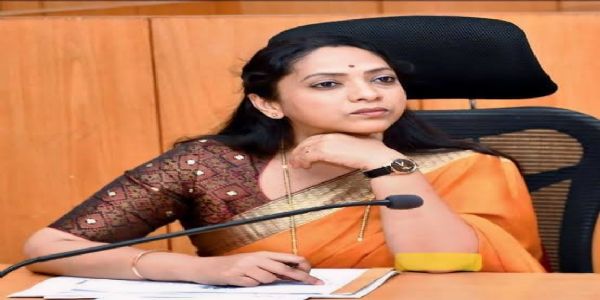 ರಾಜ್ಯ ಮಹಿಳಾ ಆಯೋಗದ ಅಧ್ಯಕ್ಷೆ ಡಾ. ನಾಗಲಕ್ಷ್ಮಿ ಚೌಧರಿ ಗದಗ ಜಿಲ್ಲಾ ಪ್ರವಾಸ