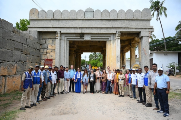 ಅಂಜನಾದ್ರಿ, ಆನೆಗುಂದಿಗೆ ಯುರೋಪ್ ಕಂಟೆಂಟ್ ಕ್ರಿಯೇಟರ್ಸ್ & ಇನ್ ಫ್ಲೂಯನ್ಸರ್ಸ್ ಭೇಟಿ ಅಂಜನಾದ್ರಿ, ಆನೆಗುಂದಿಗೆ ಯುರೋಪ್ ಕಂಟೆಂಟ್ ಕ್ರಿಯೇಟರ್ಸ್ & ಇನ್ ಫ್ಲೂಯನ್ಸರ್ಸ್ ಭೇಟಿ