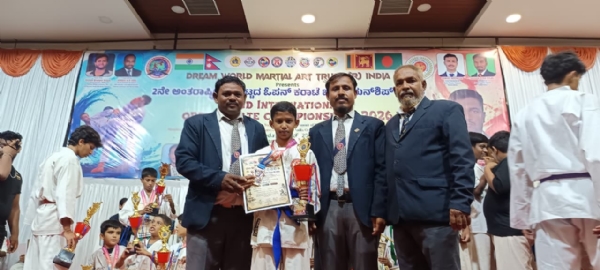 ಗಂಗಾವತಿ : ಓಪನ್ ಕರಾಟೆ ಚಾಂಪಿಯನ್ಶಿಪ್ : ಪ್ರಶಸ್ತಿ