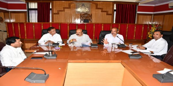 ಅಭಿವೃದ್ಧಿ ಕಾಮಗಾರಿಗಳ ವಿಳಂಬಕ್ಕೆ ಸಂಸದ ಬಸವರಾಜ್ ಬೊಮ್ಮಾಯಿ ತೀವ್ರ ಅಸಮಾಧಾನ