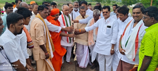 ಅತ್ತನೂರು- 68.93 ಲಕ್ಷ ರೂ ನ ವಿವಿಧ ಅಭಿವೃದ್ಧಿ ಕಾಮಗಾರಿಗಳಿಗೆ ಭೂಮಿ ಪೂಜೆ ಅತ್ತನೂರು- 68.93 ಲಕ್ಷ ರೂ ನ ವಿವಿಧ ಅಭಿವೃದ್ಧಿ ಕಾಮಗಾರಿಗಳಿಗೆ ಭೂಮಿ ಪೂಜೆ