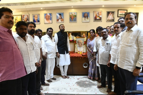 ಎಸ್ಐಆರ್ ರದ್ದುಪಡಿಸಿ, ಬಿಎಲ್ಓಗಳನ್ನು ಬಂಧಿಸಿ : ಬಿ. ಶ್ರೀರಾಮುಲು ಎಸ್ಐಆರ್ ರದ್ದುಪಡಿಸಿ, ಬಿಎಲ್ಓಗಳನ್ನು ಬಂಧಿಸಿ : ಬಿ. ಶ್ರೀರಾಮುಲು