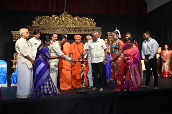 ಕು||ಹರ್ಷಿತ ಝಾನ್ಸಿ ಅವರ ಭರತನಾಟ್ಯ ರಂಗಪ್ರವೇಶ ಕಾರ್ಯಕ್ರಮ ಕು||ಹರ್ಷಿತ ಝಾನ್ಸಿ ಅವರ ಭರತನಾಟ್ಯ ರಂಗಪ್ರವೇಶ ಕಾರ್ಯಕ್ರಮ