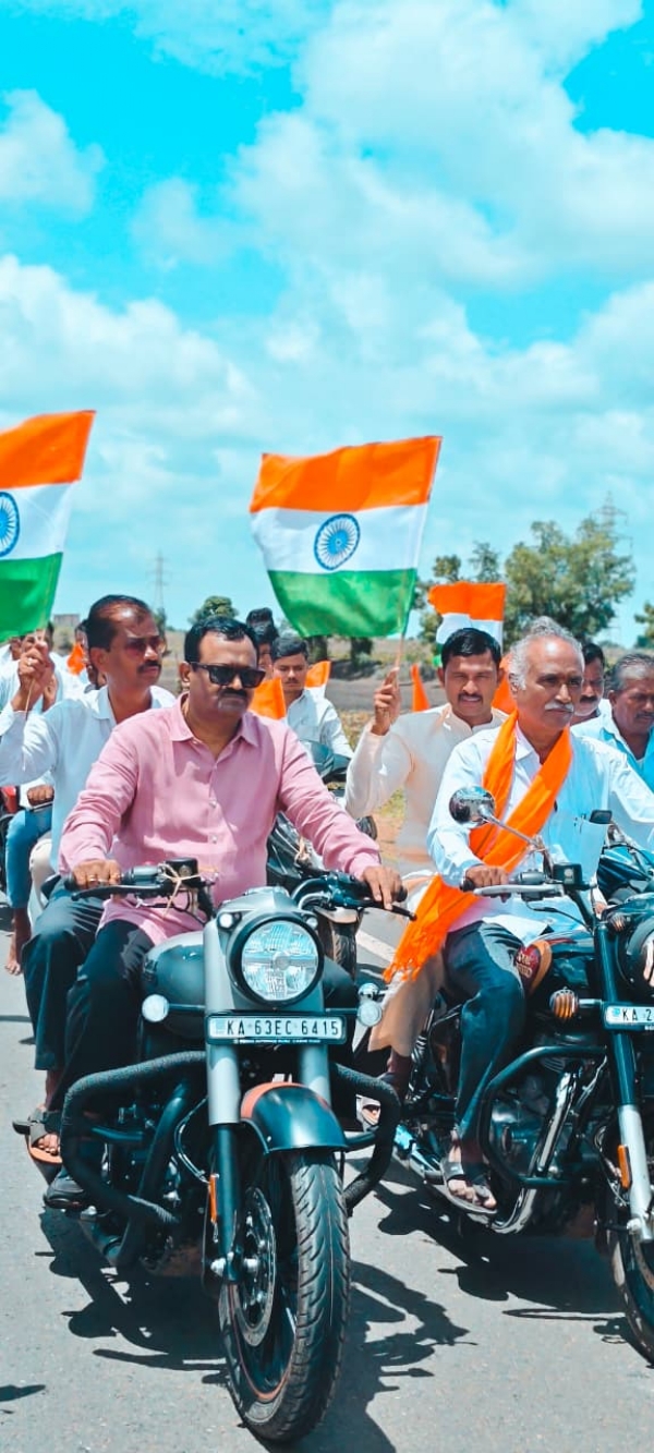 ಬೈಕ್ ರ್ರ್ಯಾಲಿಯಲ್ಲಿ ಭಾಗವಹಿಸಿದ ಮಾಜಿ ಸಚಿವ ಮುನೇನಕೊಪ್ಪ