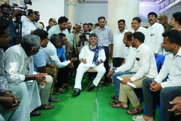 ಮುಖ್ಯಮಂತ್ರಿ ಭೇಟಿ ಮಾಡಿದ ರೈತರ ನಿಯೋಗ ಮುಖ್ಯಮಂತ್ರಿ ಭೇಟಿ ಮಾಡಿದ ರೈತರ ನಿಯೋಗ