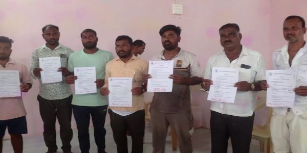 ಗದಗದಲ್ಲಿ ಜೆನ್ ಜೀ ಯುವಪಡೆಯ ರಕ್ತ ಸಹಿ ಅಭಿಯಾನ