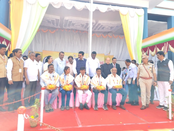 ಎಸ್.ಎಸ್.ಎಲ್.ಸಿ ಪರೀಕ್ಷೆ: ಅತಿ ಹೆಚ್ಚು ಅಂಕ ಪಡೆದ ವಿದ್ಯಾರ್ಥಿಗಳಿಗೆ ಸನ್ಮಾನ
