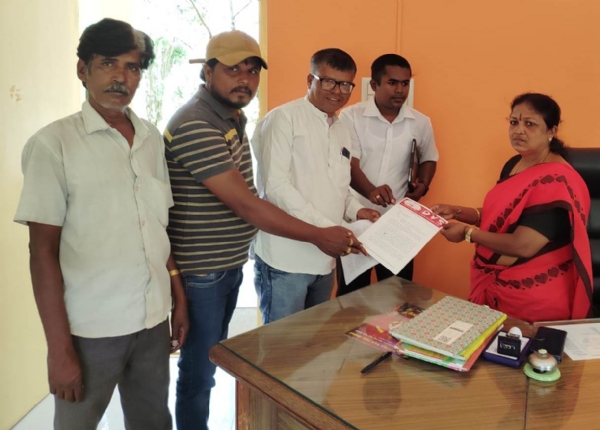 ಬಂಗಾರಪೇಟೆ ತಾಲ್ಲೂಕಿನಲ್ಲಿ ನಡೆದಿರುವ ಒತ್ತುವರಿಯನ್ನು ತೆರವುಗೊಳಿಸಲು ಒತ್ತಾಯಿಸಿ ಕೋಲಾರ ಉಪ ಅರಣ್ಯ ಸಂರಕ್ಷಣಾಧಿಕಾರಿಗಳಿಗೆ ದ್ರಾವಿಡ ವಿಮೋಚನಾ ಸಂಘದಿ0ದ ಮನವಿ ಸಲ್ಲಿಸಲಾಯಿತು.