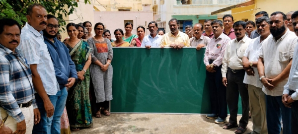 ಸ್ಯಾಮ್ಸಂಗ್ ಇಂಡಿಯ ಕಂಪನಿಯಿAದ ಕೋಲಾರ ತಾಲ್ಲೂಕಿನ ಸರ್ಕಾರಿ ಶಾಲೆಗಳಿಗೆ ಸ್ಮಾರ್ಟ್ ಬೋರ್ಡ್ಗಳನ್ನು ವಿತರಿಸಲಾಯಿತು.