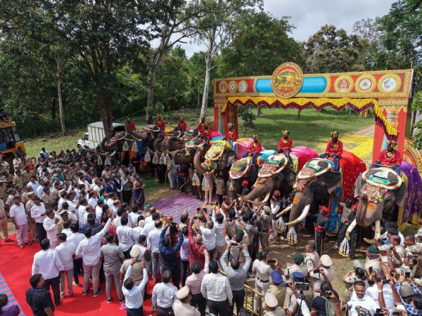 ಗಜ ಪಯಣಕ್ಕೆ ಚಾಲನೆ ಗಜ ಪಯಣಕ್ಕೆ ಚಾಲನೆ