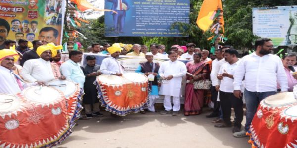 ಗದಗ ಜಿಲ್ಲೆಯ ಜಾನಪದ ಕಲಾವಿದರ ಕೊಡುಗೆ ಶ್ಲಾಘನೀಯ: ಪ್ರೊ. ಎಸ್.ವಿ. ಸಂಕನೂರ