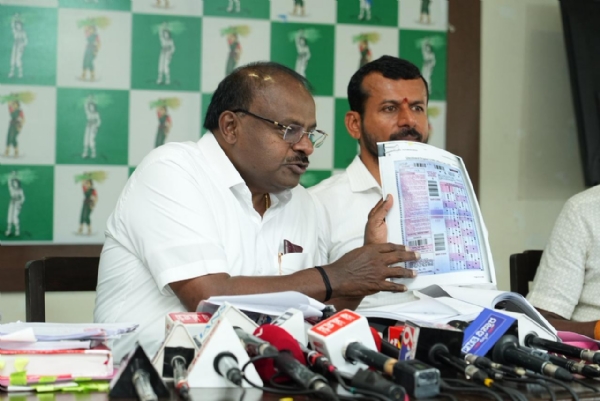 kpsc-recruitment-scam-hdk-demands-priyank-kharge-resignation kpsc-recruitment-scam-hdk-demands-priyank-kharge-resignation