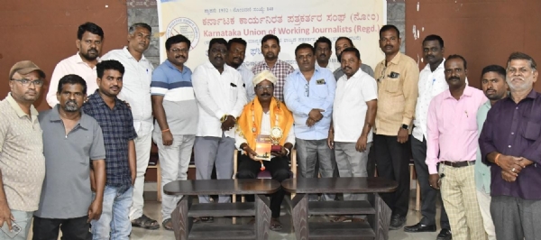 ರಂಗಭೂಮಿ ಮತ್ತು ಛಾಯಾಗ್ರಹಣವನ್ನು ಒಟ್ಟಿಗೇ ಪೋಷಿಸಿಕೊಂಡಿದ್ದೇ ನನ್ನ ಸಾಧನೆ ; ಪುರುಷೋತ್ತಮ ಹಂದ್ಯಾಳು ರಂಗಭೂಮಿ ಮತ್ತು ಛಾಯಾಗ್ರಹಣವನ್ನು ಒಟ್ಟಿಗೇ ಪೋಷಿಸಿಕೊಂಡಿದ್ದೇ ನನ್ನ ಸಾಧನೆ ; ಪುರುಷೋತ್ತಮ ಹಂದ್ಯಾಳು