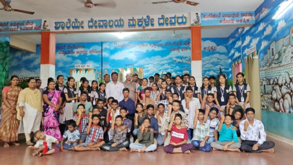 ಬಳ್ಳಾರಿ : ಶಾಂತಿಧಾಮದಲ್ಲಿ ರಕ್ಷಾ ಬಂಧನ