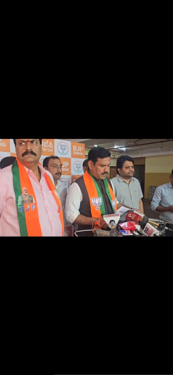 b-y-vijayendra-watches-137th-mann-ki-baat-at-bjp-karnataka-office
