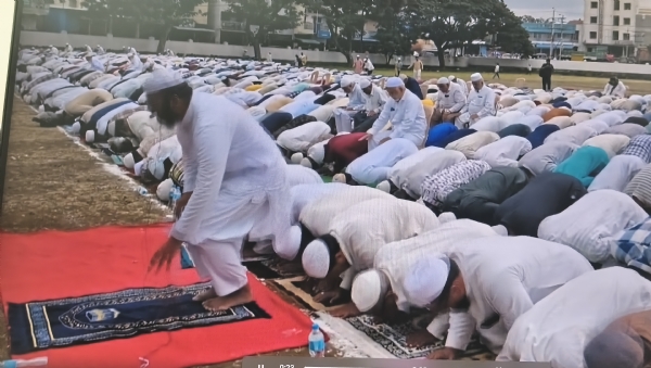 kalaburagi-muslim-community-offers-collective-prayers-for-rain-amid-delayed-monsoon kalaburagi-muslim-community-offers-collective-prayers-for-rain-amid-delayed-monsoon
