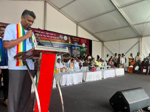 ಜಾರಕಿಹೊಳಿ ಜಾರಕಿಹೊಳಿ