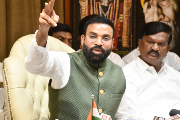 If B. Nagendra has a conscience, he should resign from the ministerial post immediately: BJP leader B. Sriramulu If B. Nagendra has a conscience, he should resign from the ministerial post immediately: BJP leader B. Sriramulu