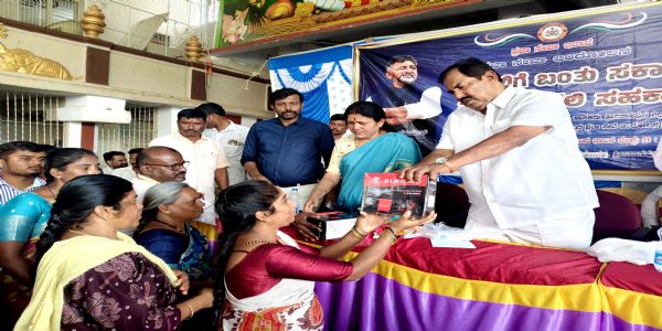 ಶ್ರೀನಿವಾಸಪುರ ಕ್ಷೇತ್ರದಲ್ಲಿ ವಸತಿ ರಹಿತರಿಗೆ ವಸತಿ ಸೌಲಭ್ಯ ಕಲ್ಪಿಸಲು ಶಾಸಕ ವೆಂಕಟಶಿವಾರೆಡ್ಡಿ ಮನವಿ