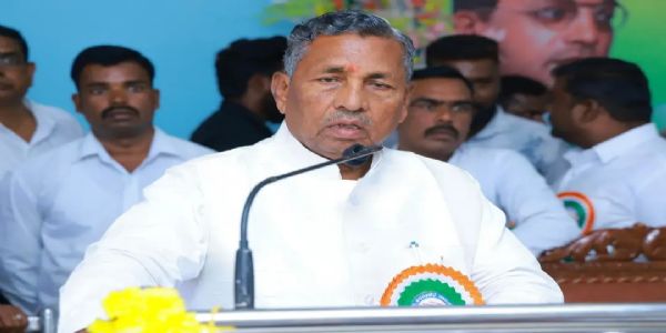 ಶಿಕ್ಷಣದ ಮೂಲಕ ಉನ್ನತ ಸಾಧನೆಗೆ ಸಚಿವ ಕೆ.ಎಚ್. ಮುನಿಯಪ್ಪ ಕರೆ
