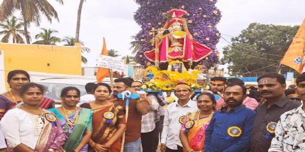ತ್ರೆತ ಸಿದ್ಧಾಂತ ಪ್ರಬೋಧ ಸೇವಾಸಮಿತಿಯಿಂದ ಮೇಲಾಗಣಿ ಗ್ರಾಮದಲ್ಲಿ ಶ್ರೀಕೃಷ್ಣನ ಮೆರವಣಿಗೆ